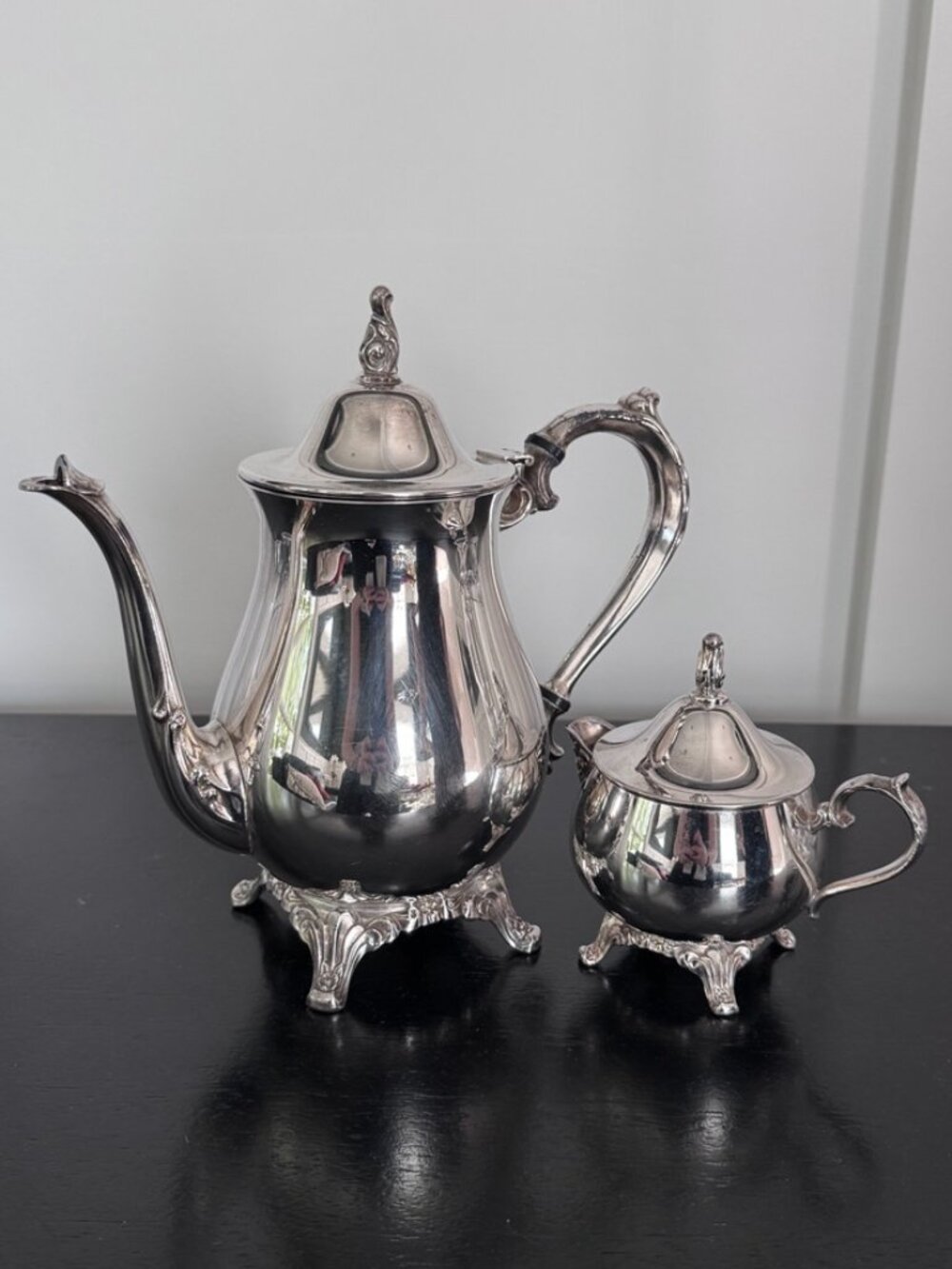 Oneida USA Vintage Silver-Plated Tea/Coffee Pot and Lidded Sugar Bowl